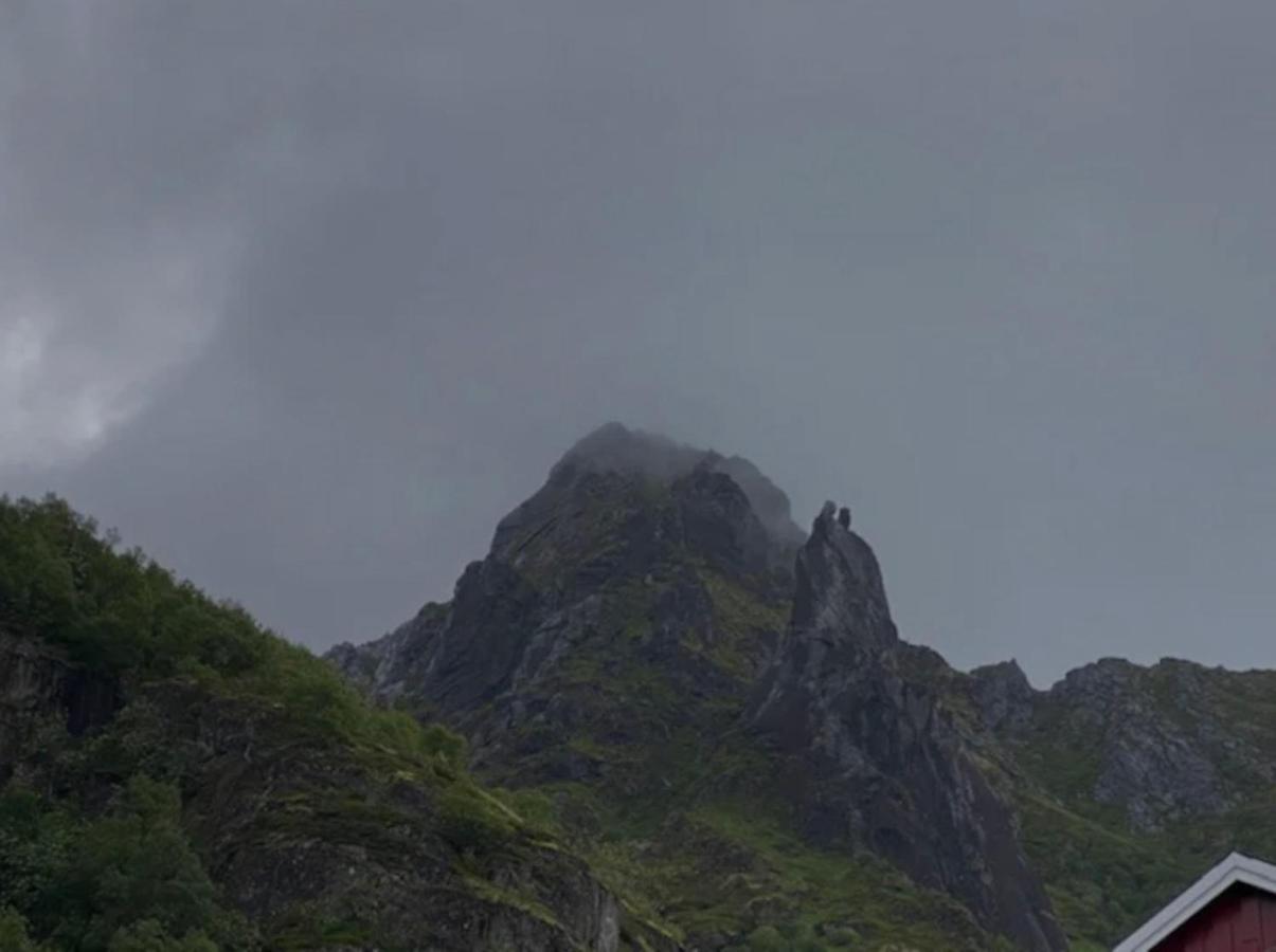 Koselig Studioleilighet I Svolvaer - Lofoten Ved Svolvaergeita, Djevelporten Bagian luar foto
