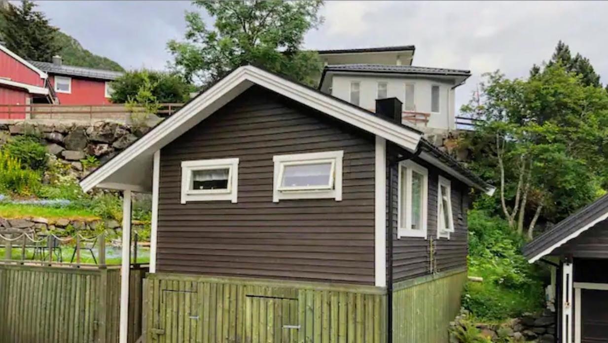 Koselig Studioleilighet I Svolvaer - Lofoten Ved Svolvaergeita, Djevelporten Bagian luar foto